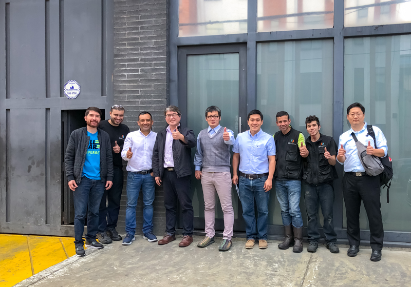 哥伦比亚客户合影