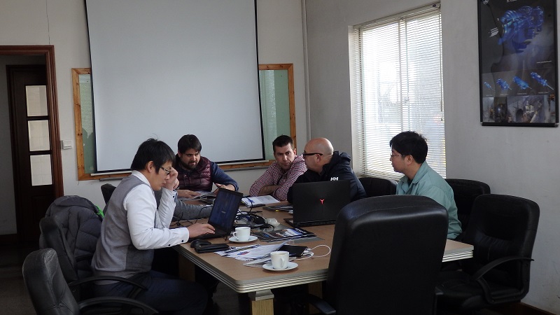 西班牙客户合影